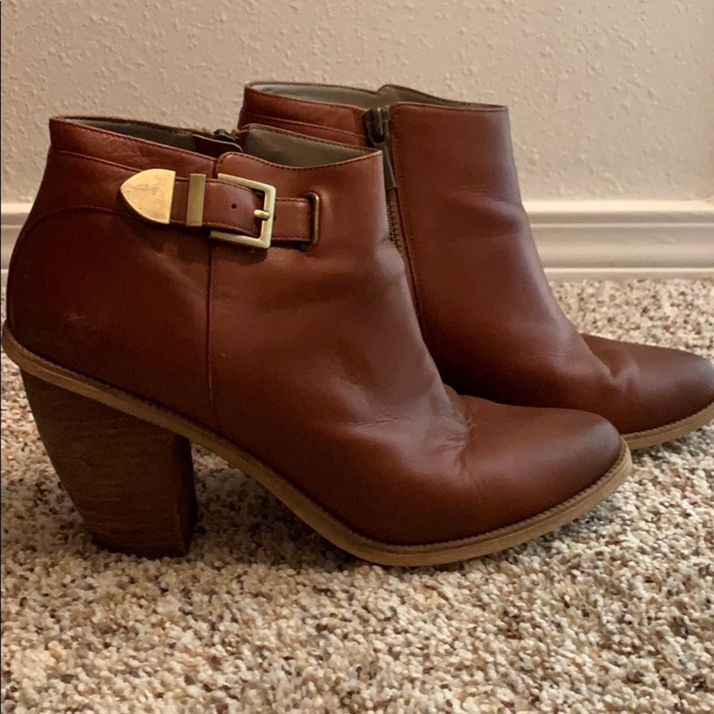 Hinge Cognac Booties
